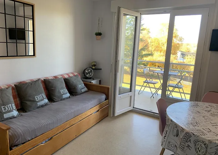 Lumineux A 100m Des Thermes Avec Balcon Et Wi-fi - Fr-1-541-143 *